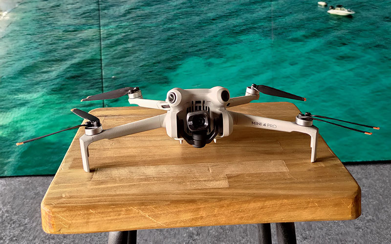 Drone-DJI-Mini-4-Pro-1