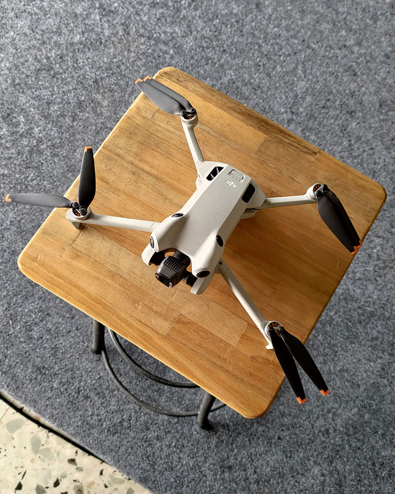 Drone-DJI-Mini-4-Pro-3
