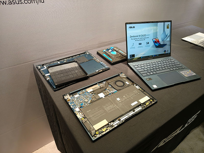ASUS-Ungkap-AI-Powered-OLED-Laptop-Zenbook-14-OLED-UX3405-2