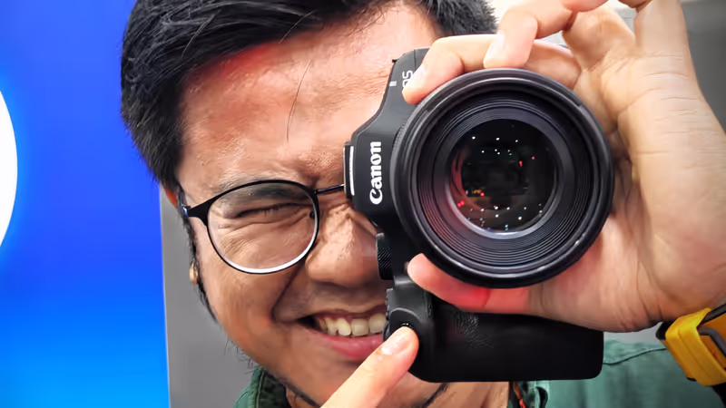 Launching Canon EOS C50 R6-3