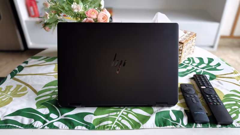 HP OmniBook Ultra Flip 14 inch Laptop 14-fh0777TU