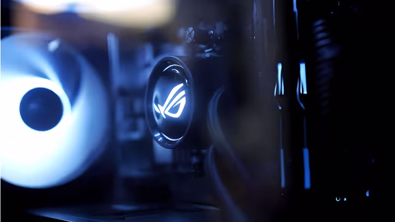 ASUS ROG GM700TZ yang di-review kali ini menggunakan cooler buatan sendiri
