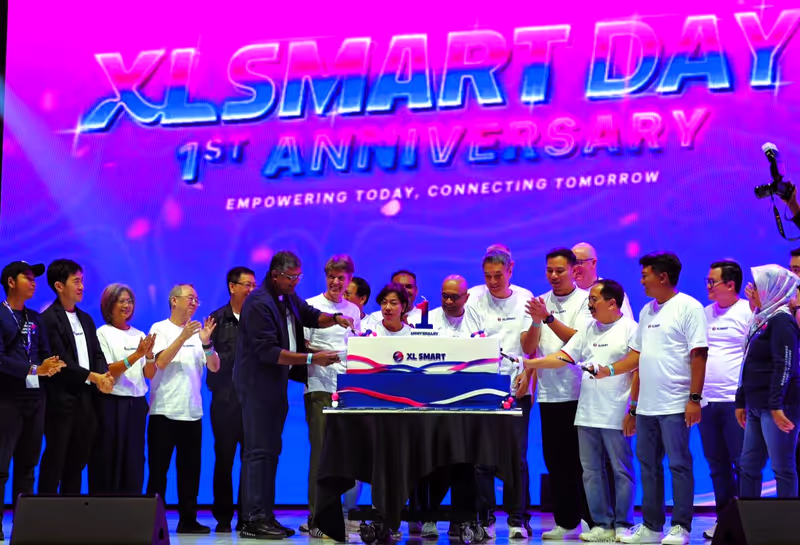 XLSMART merayakan ulang tahun pertama dengan capaian pendapatan naik 23 persen dan jaringan 5G yang meluas di 33 kota di Indonesia.