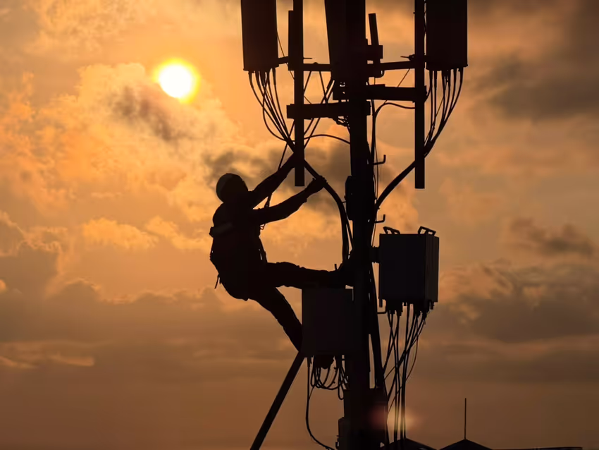 XLSmart Gunakan 700 MHz dan 2,6 GHz untuk 5G